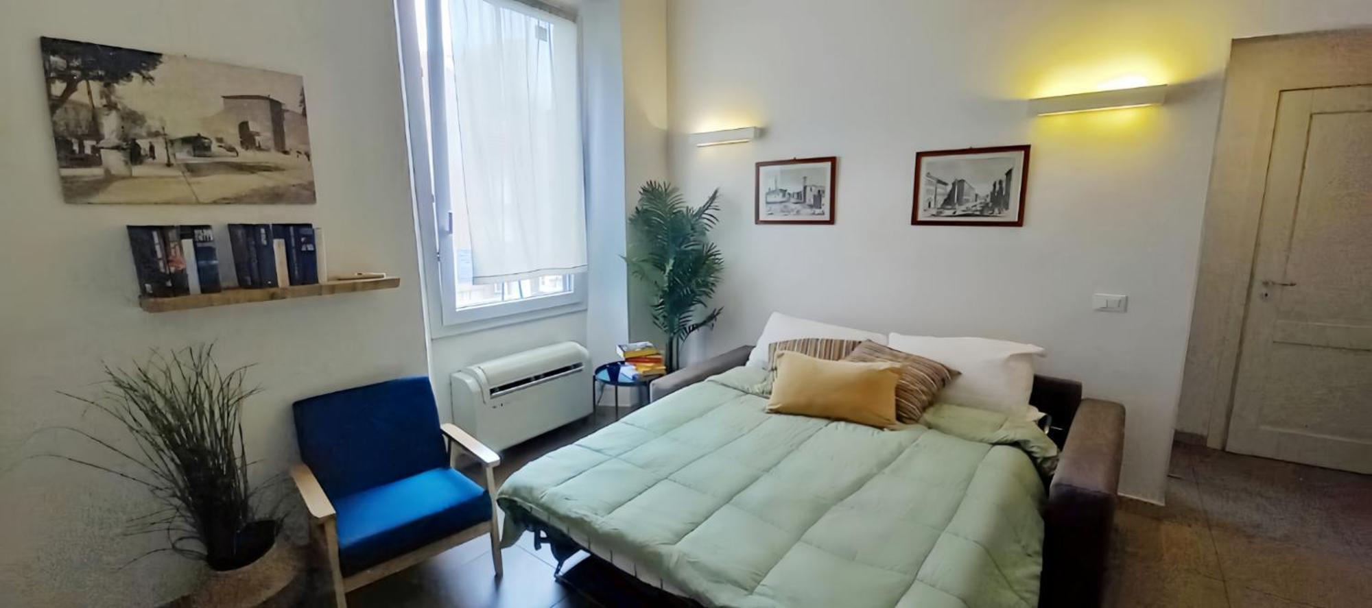 Charming & Spacious Florentine Just Two Mins From Tram Stop Apartment *